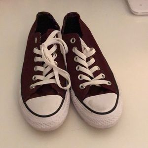 Burgundy Converse All Stars Size 7